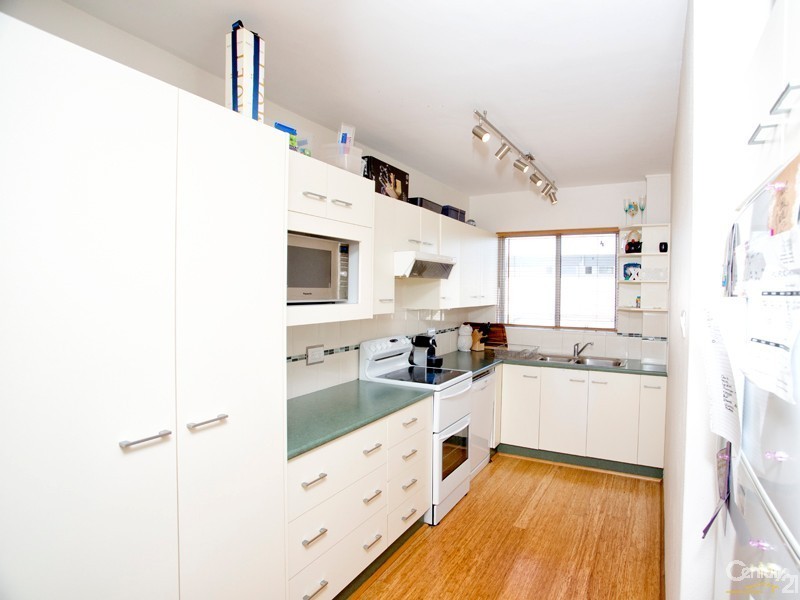 2/5 Dent Street, Merewether NSW 2291