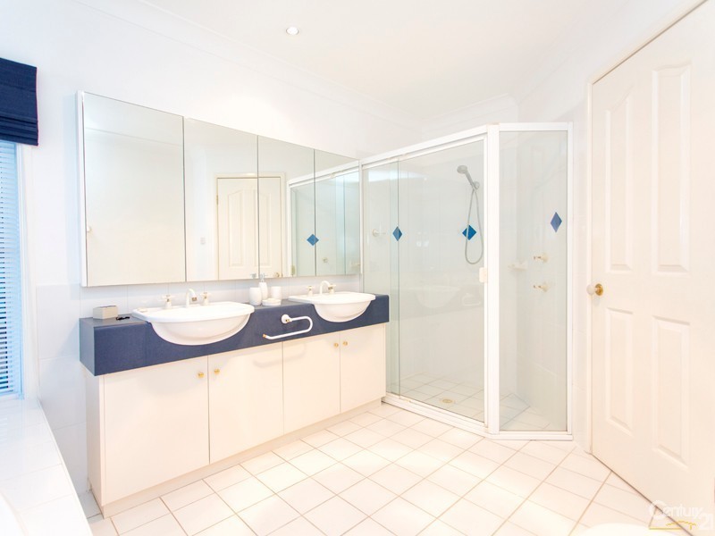 30 Glendore Parade, Maryland NSW 2287