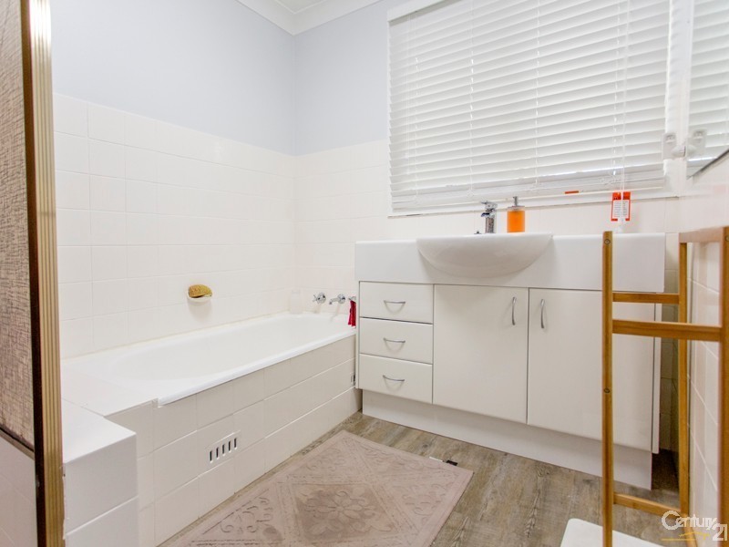 74 Main Road, Heddon Greta NSW 2321