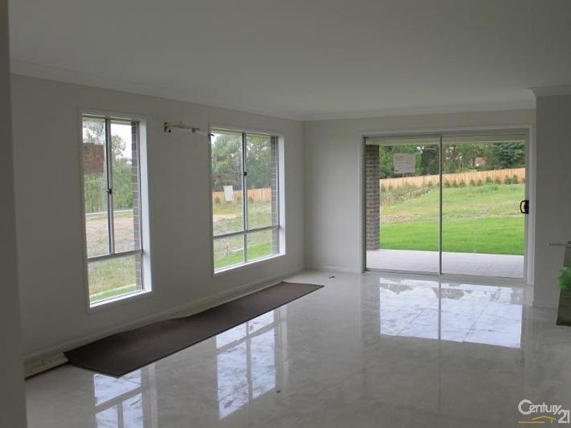 20 Gazelle Crescent, Fletcher NSW 2287