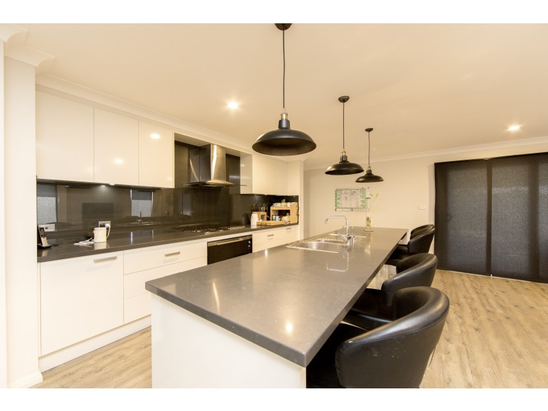 21 Kekul Street, Fletcher NSW 2287