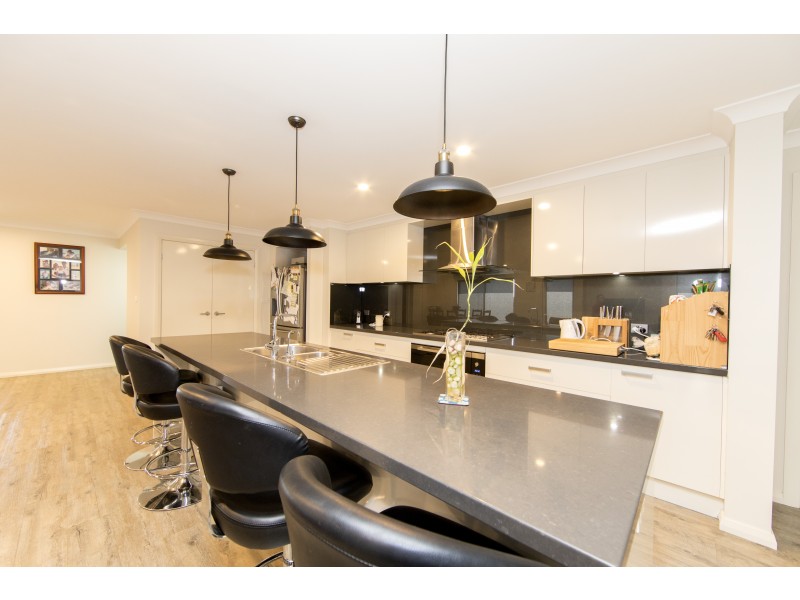 21 Kekul Street, Fletcher NSW 2287