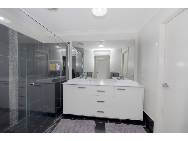 21 Kekul Street, Fletcher NSW 2287