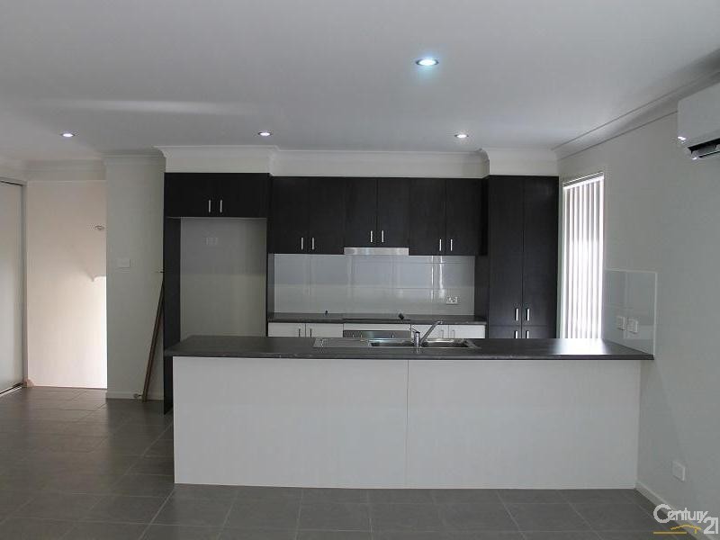 21 Medina Place, Cameron Park NSW 2285