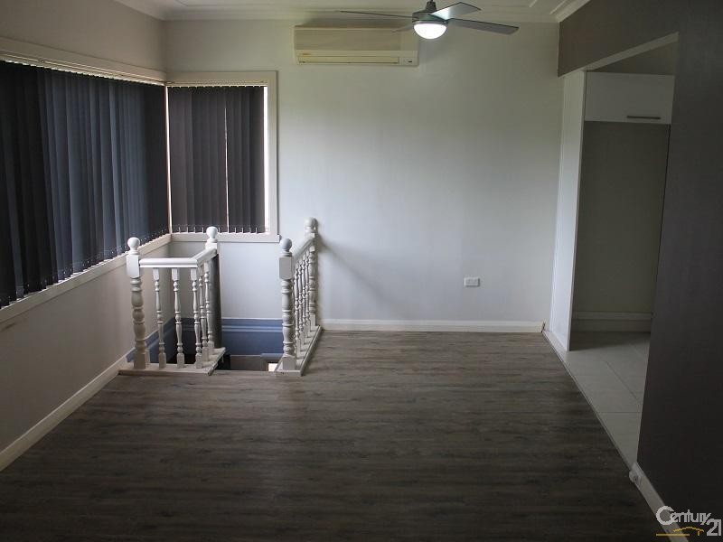 15 Compton, North Lambton NSW 2299