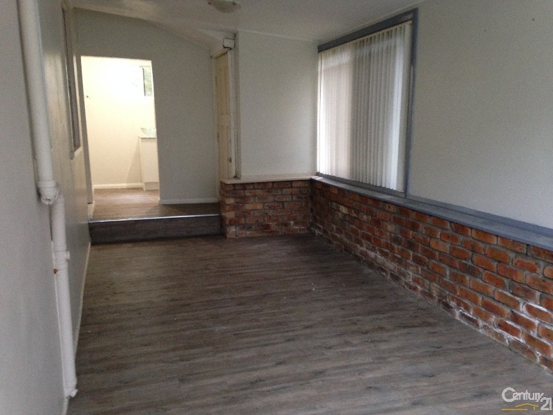 15 Compton, North Lambton NSW 2299