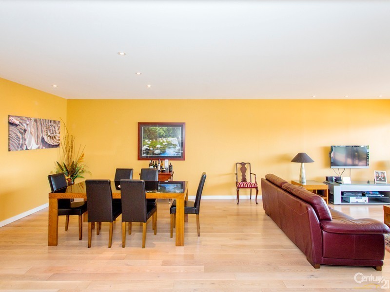 702/2 Honeysuckle Drive, Newcastle NSW 2300