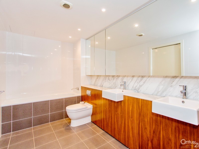 702/2 Honeysuckle Drive, Newcastle NSW 2300