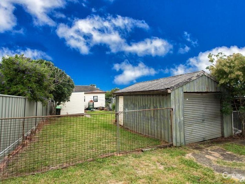113 Woodstock Street, Mayfield NSW 2304