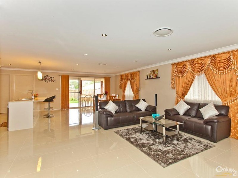 7 Tibin Drive, Fletcher NSW 2287