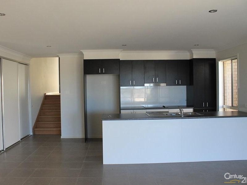 14 Sandfield Street, Cameron Park NSW 2285