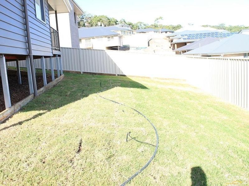 14 Sandfield Street, Cameron Park NSW 2285