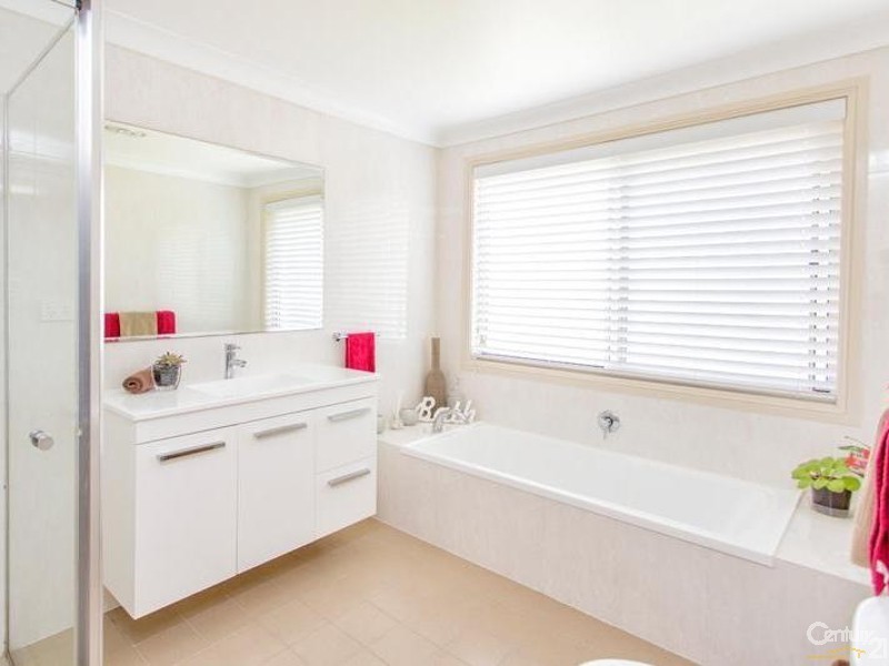 18 Barrellier Close, Raymond Terrace NSW 2324