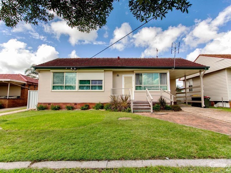 27 Conmurra Circuit, Shortland NSW 2307