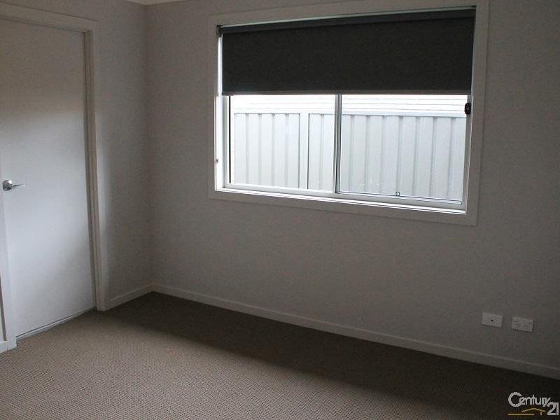 31 Boyne Crescent, Cameron Park NSW 2285