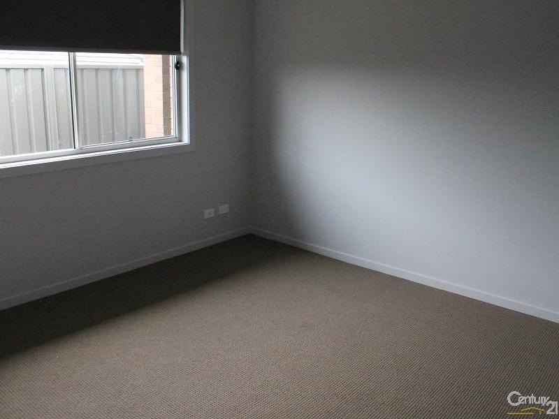 31 Boyne Crescent, Cameron Park NSW 2285