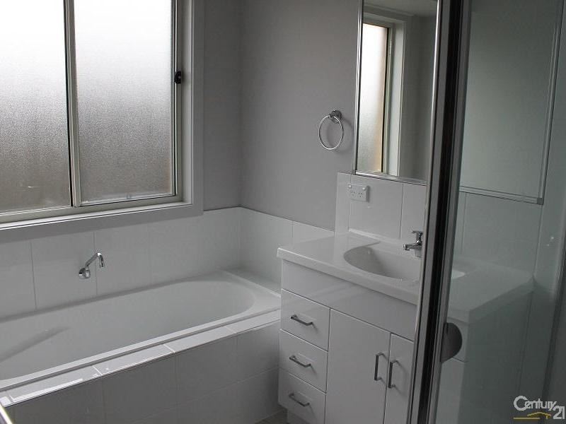 31 Boyne Crescent, Cameron Park NSW 2285