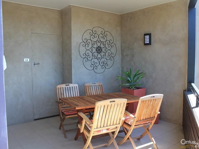 1/8 Anzac Parade, The Hill NSW 2300