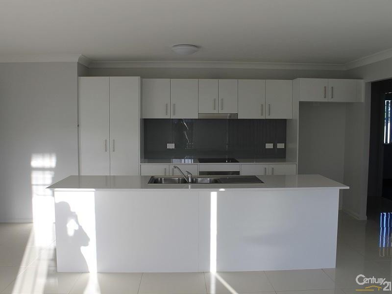 5 Goddard Street, Fletcher NSW 2287