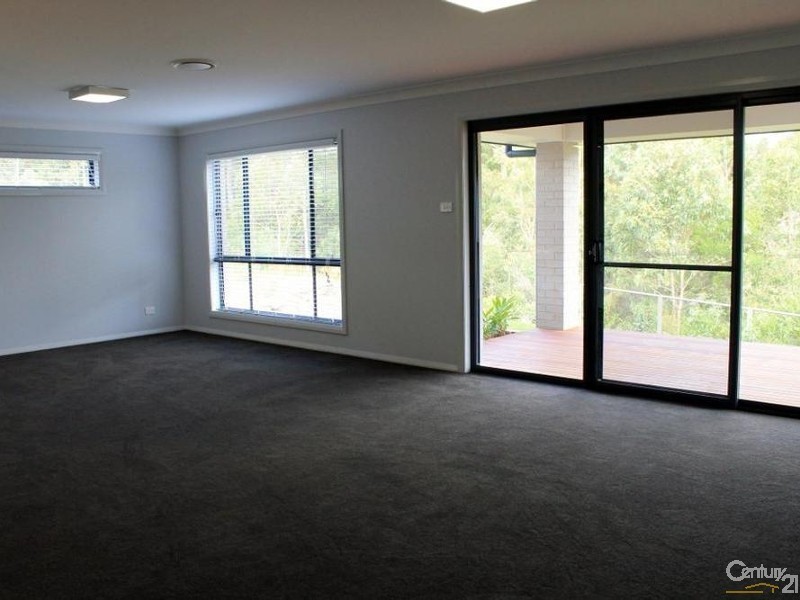 39 Jupiter Circuit, Cameron Park NSW 2285