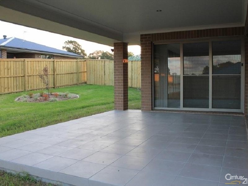 16 Gazelle Crescent, Fletcher NSW 2287