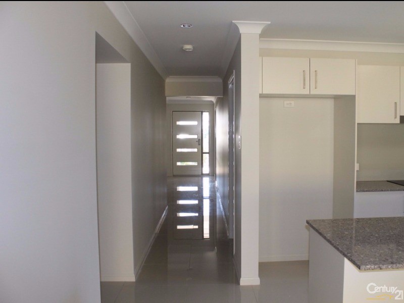 16 Gazelle Crescent, Fletcher NSW 2287