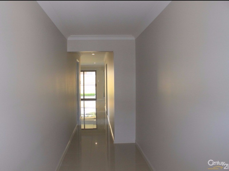 16 Gazelle Crescent, Fletcher NSW 2287