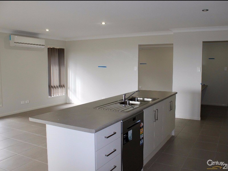 10 Yellena Street, Fletcher NSW 2287