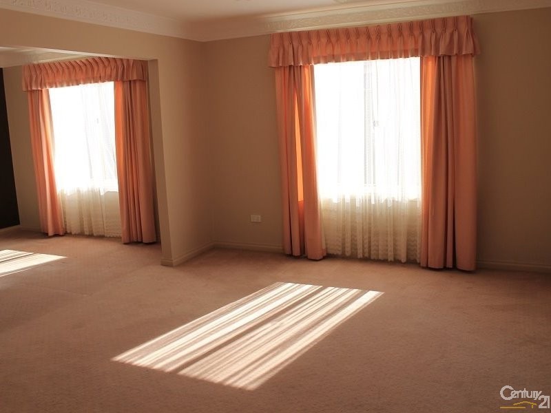 18 Dianella Court, Warabrook NSW 2304