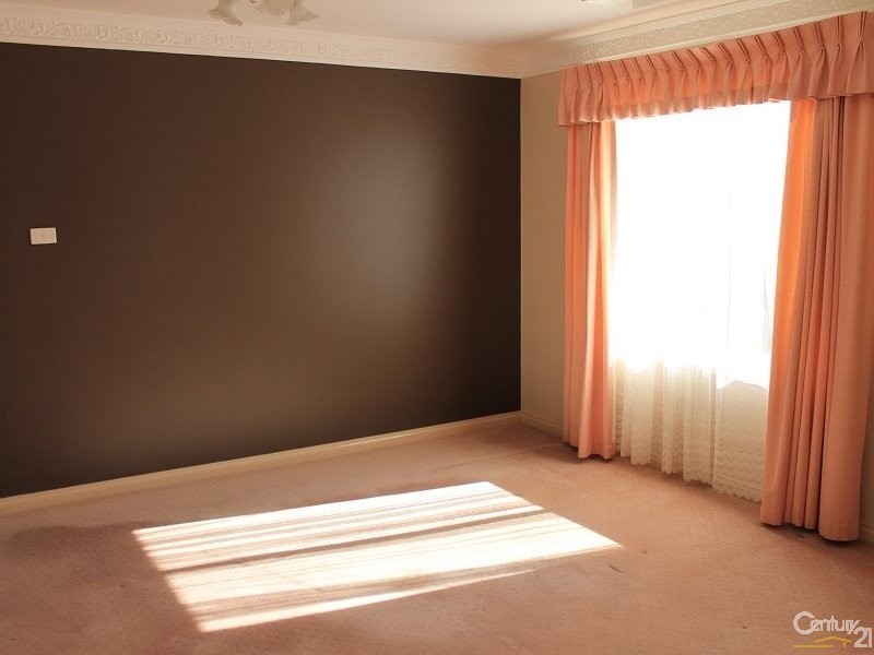 18 Dianella Court, Warabrook NSW 2304