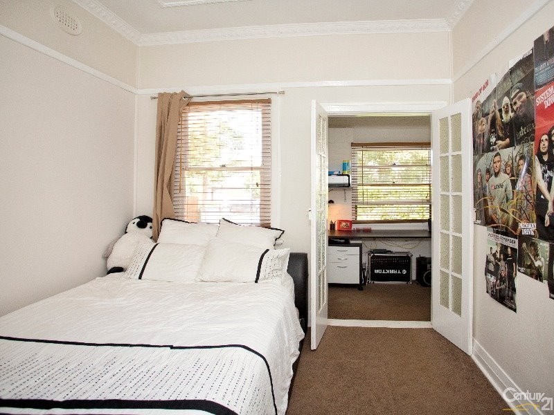 2 Everton Street, Hamilton NSW 2303