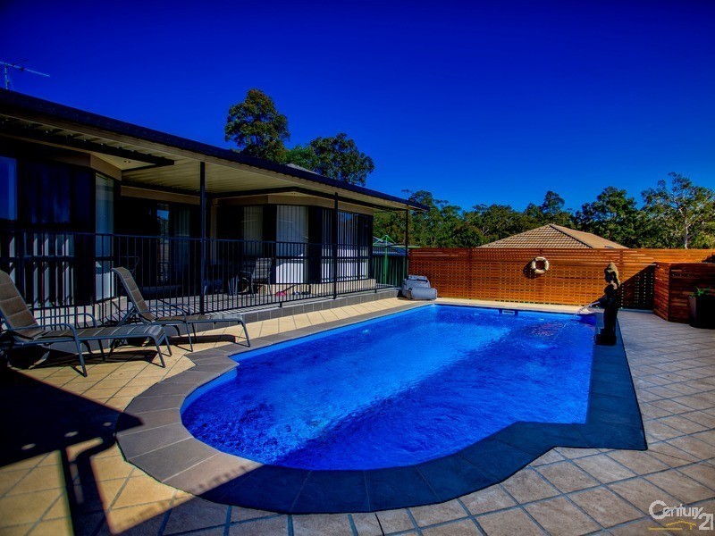 51 Churnwood Drive, Fletcher NSW 2287