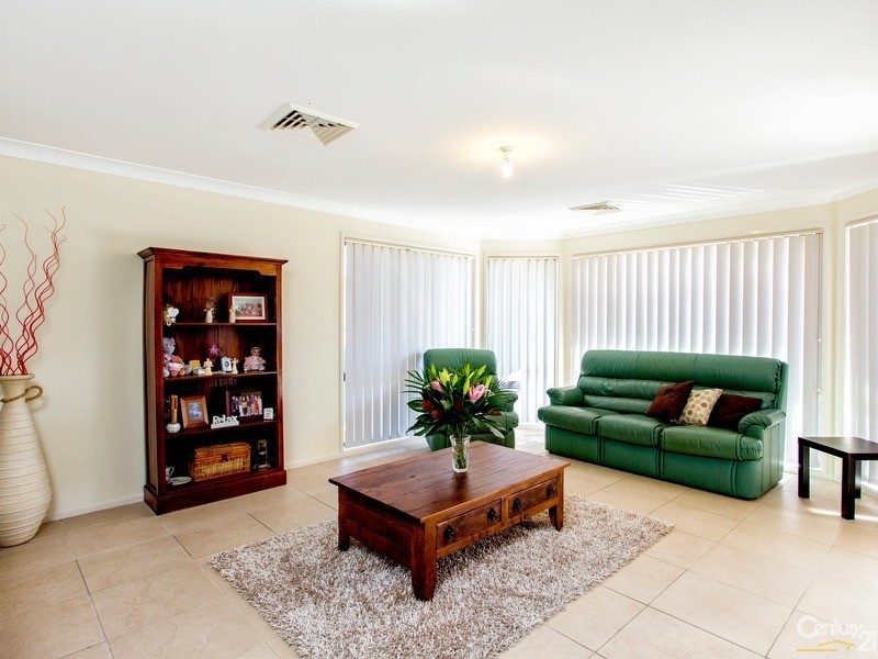 51 Churnwood Drive, Fletcher NSW 2287