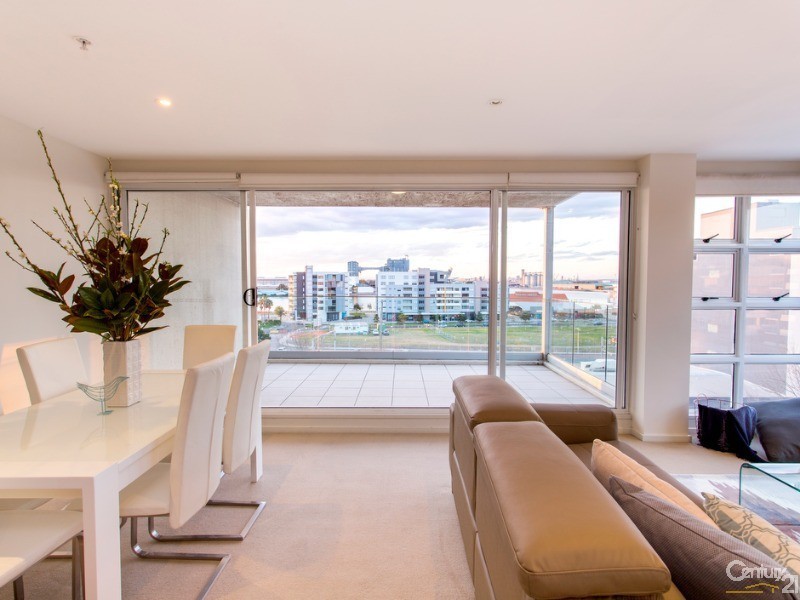 702/489 Hunter Street, Newcastle NSW 2300