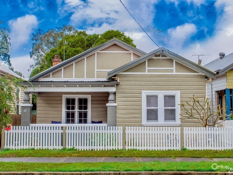 47 Gulliver Street, Hamilton NSW 2303