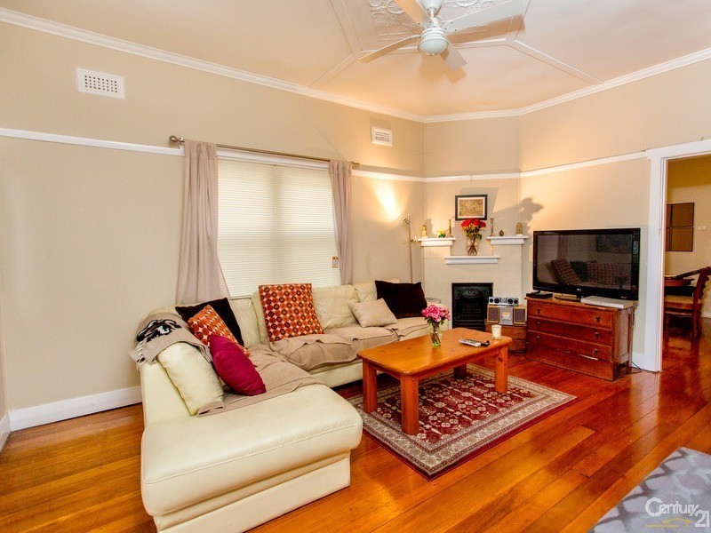 47 Gulliver Street, Hamilton NSW 2303