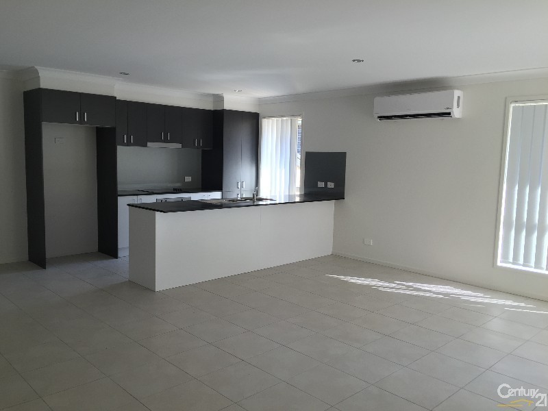 22 Manlius Drive, Cameron Park NSW 2285