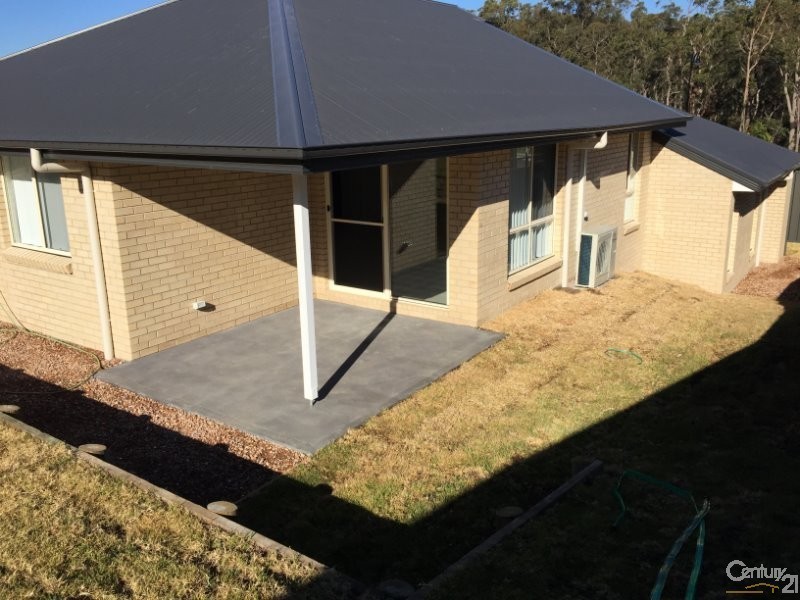 22 Manlius Drive, Cameron Park NSW 2285