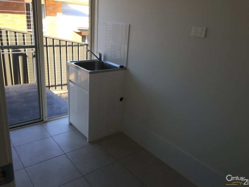 22 Manlius Drive, Cameron Park NSW 2285