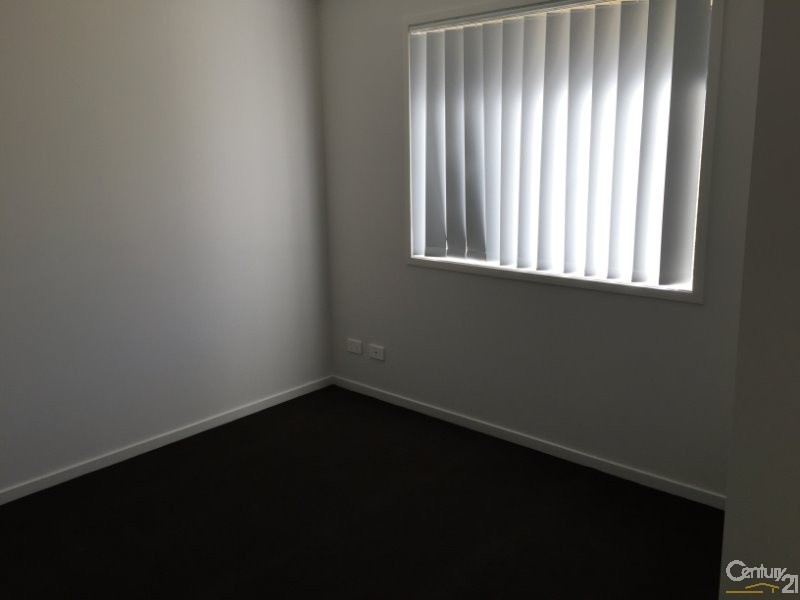 22 Manlius Drive, Cameron Park NSW 2285