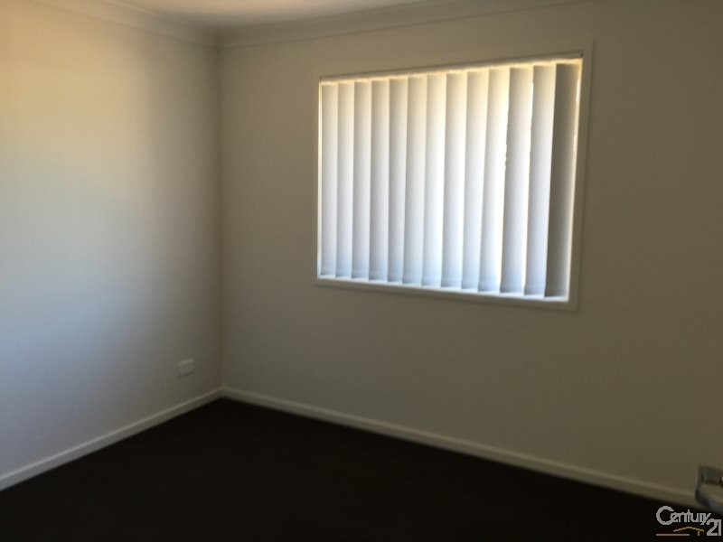 22 Manlius Drive, Cameron Park NSW 2285