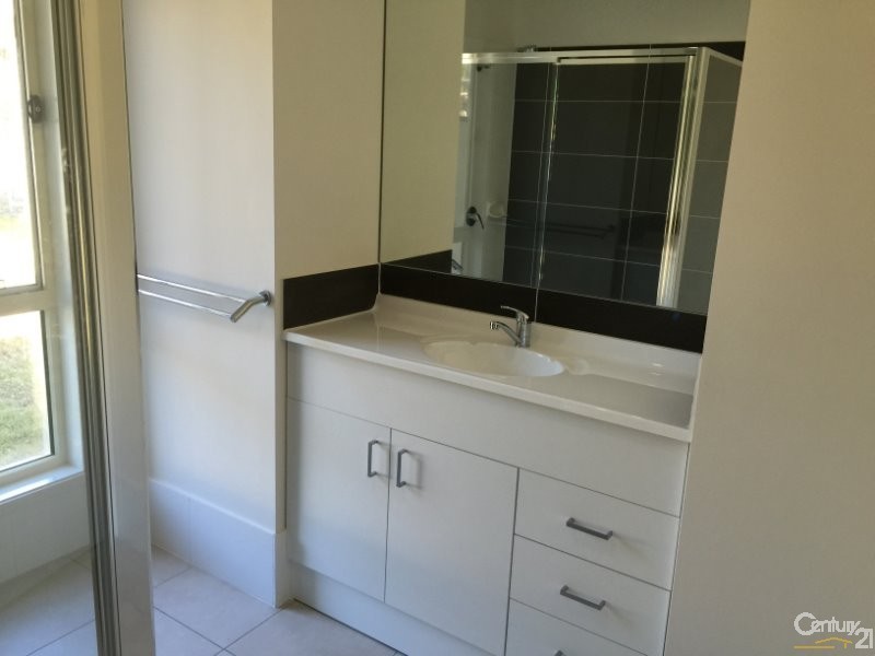 22 Manlius Drive, Cameron Park NSW 2285