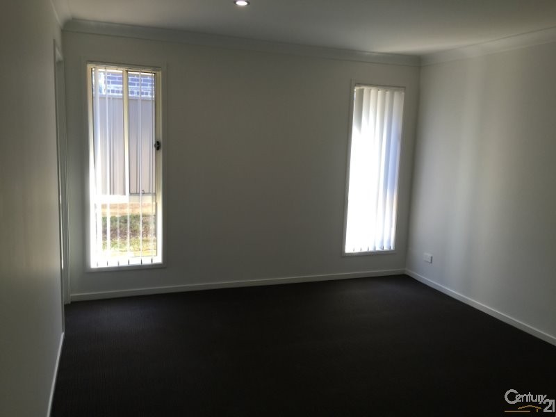 22 Manlius Drive, Cameron Park NSW 2285