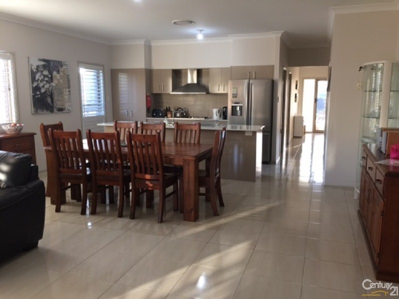 22 Bimbimie Street, Fletcher NSW 2287