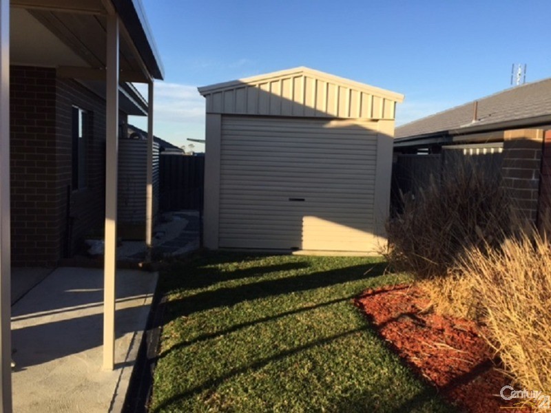 22 Bimbimie Street, Fletcher NSW 2287