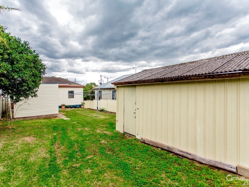 113 Woodstock Street, Mayfield NSW 2304