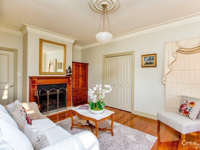 15 Boambee Close, Wallsend NSW 2287