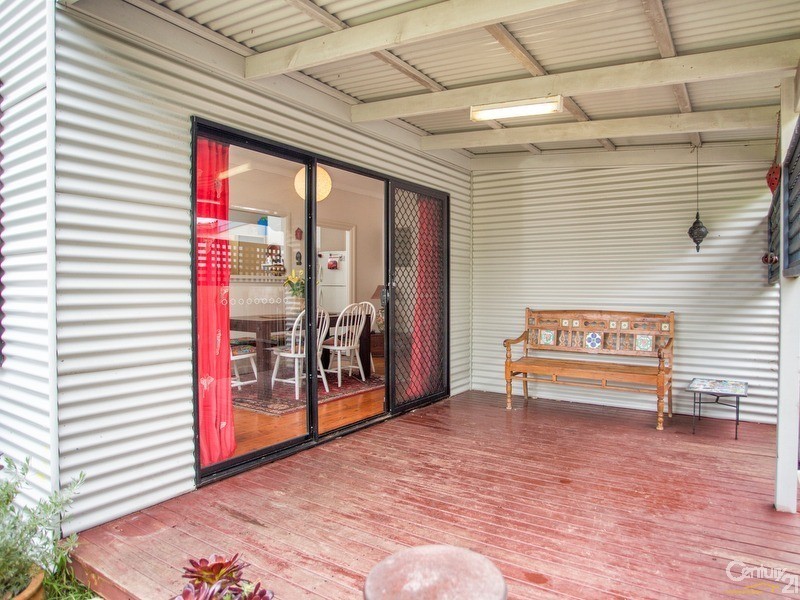 40 Mitchell Street, Stockton NSW 2295