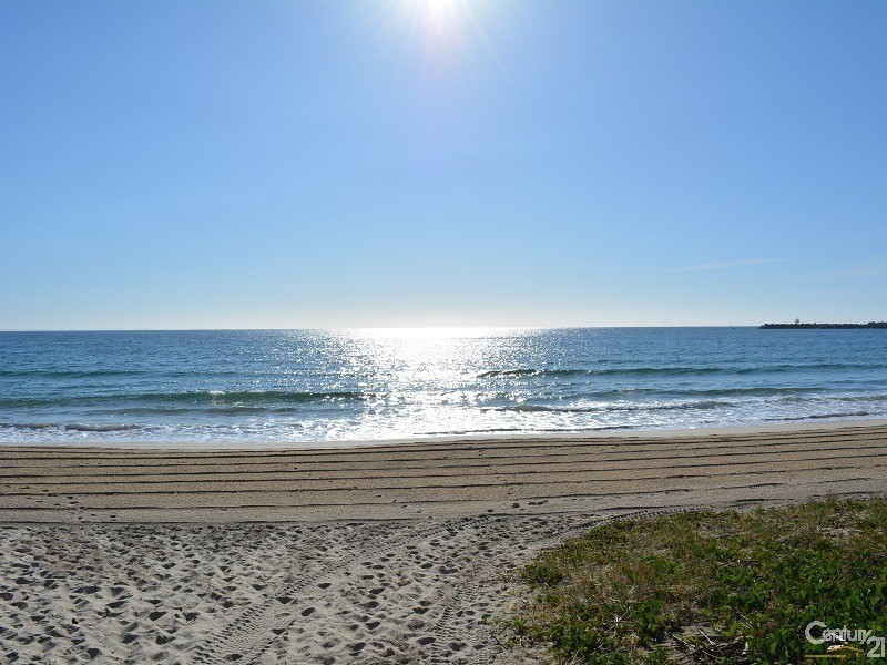 40 Mitchell Street, Stockton NSW 2295