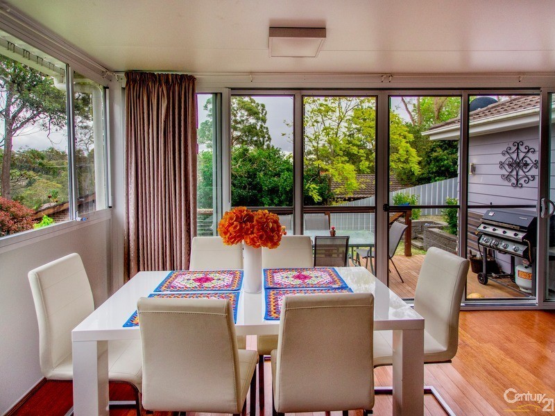 10 Holly Circuit, New Lambton Heights NSW 2305